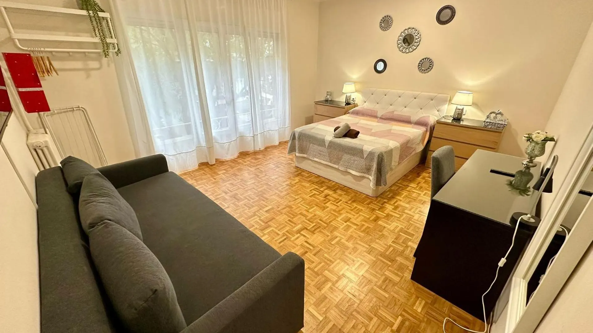 לינה וארוחת בוקר ברצלונה Rooms Villaroel