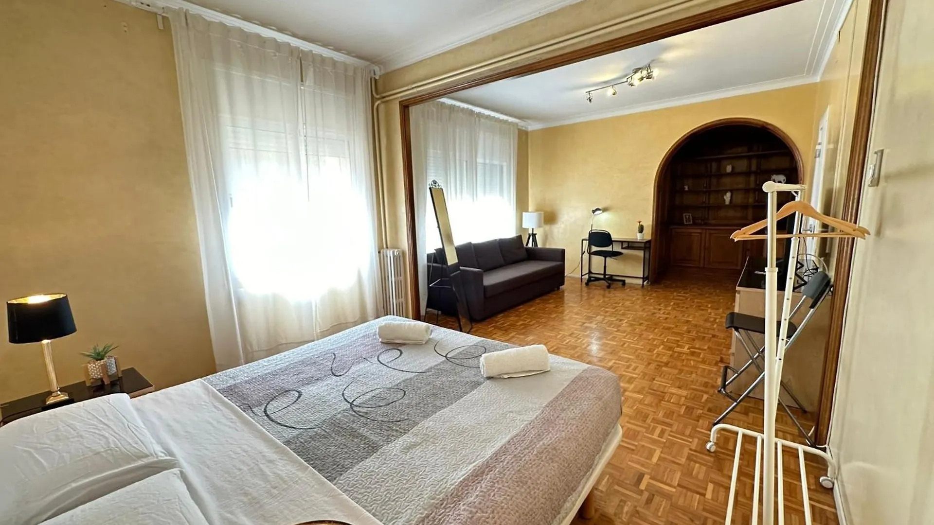 Bed & Breakfast Rooms Villaroel Barcellona Spagna