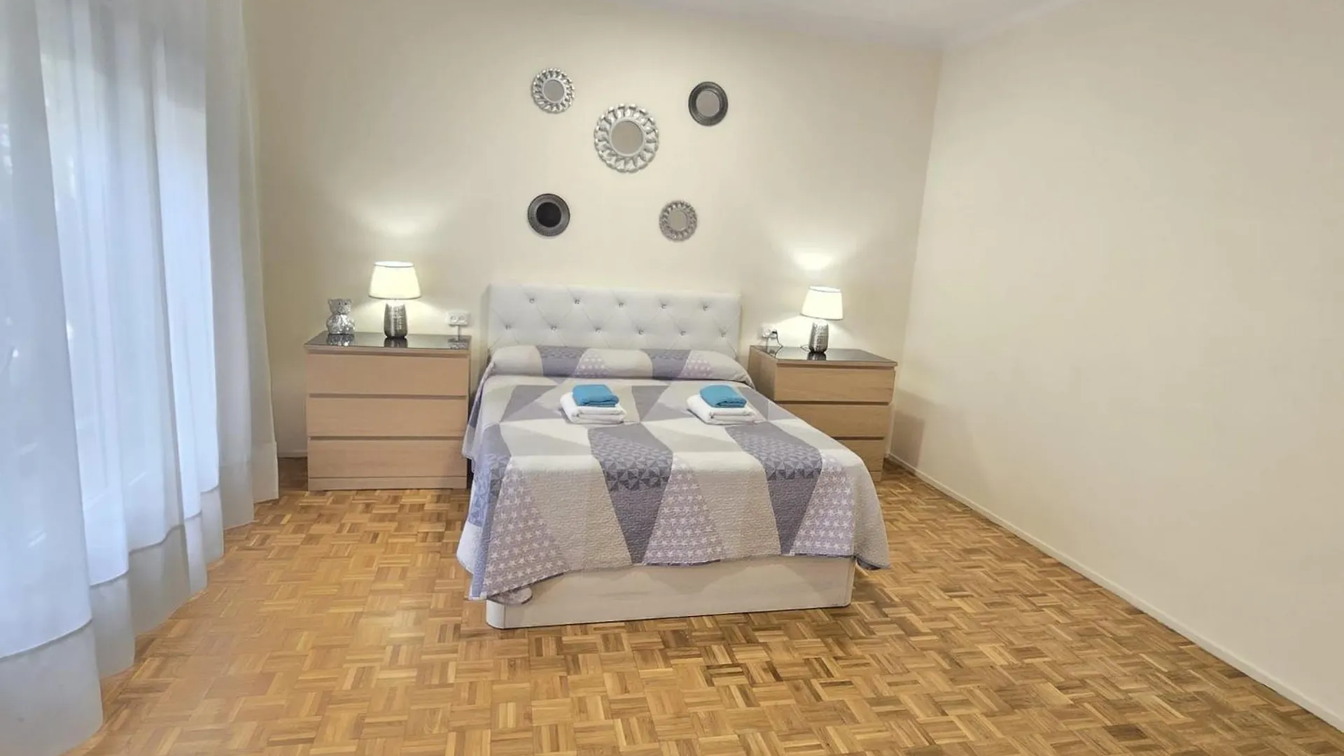 Rooms Villaroel Barcelona