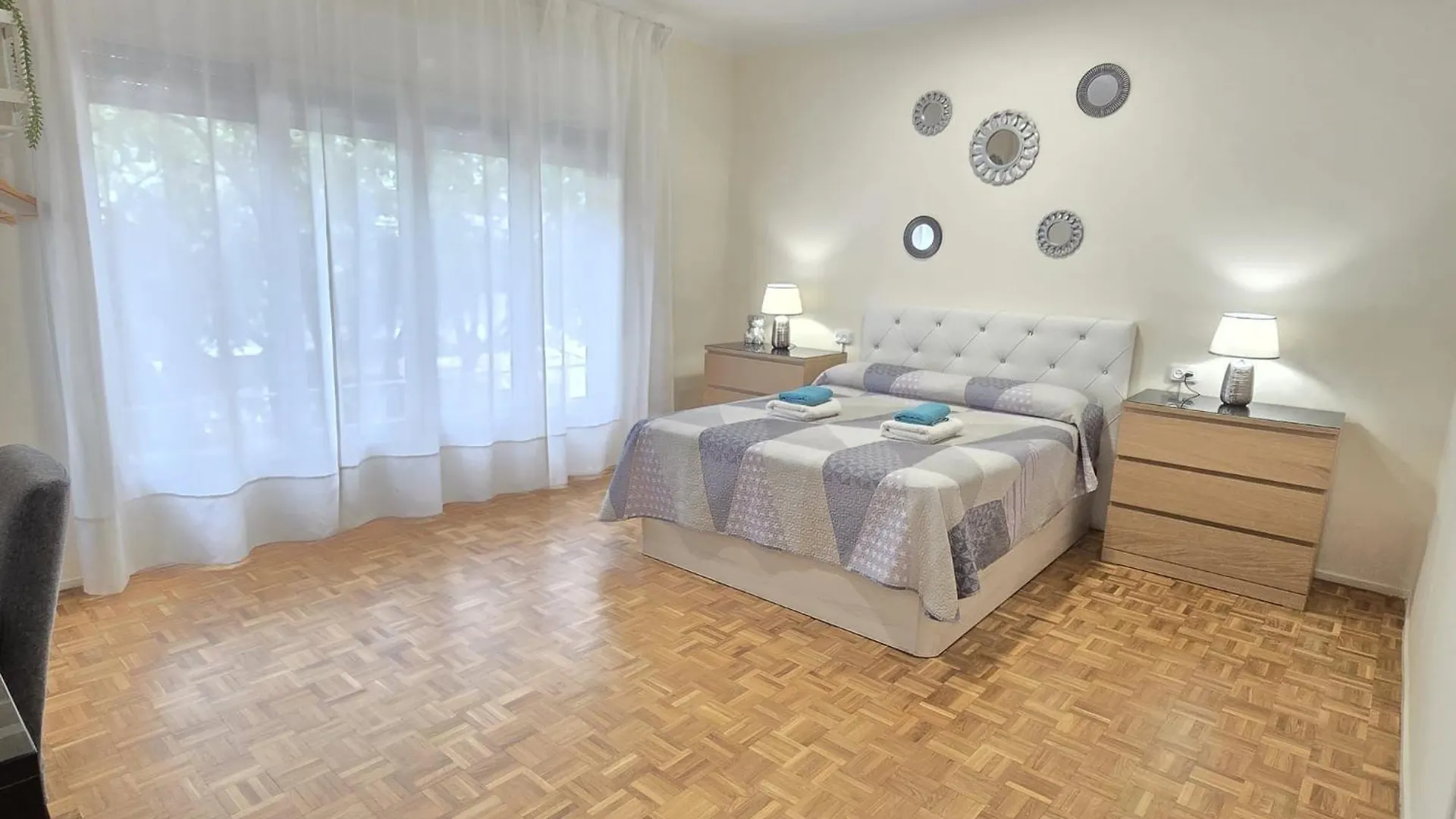Bed & Breakfast Rooms Villaroel Barcelona