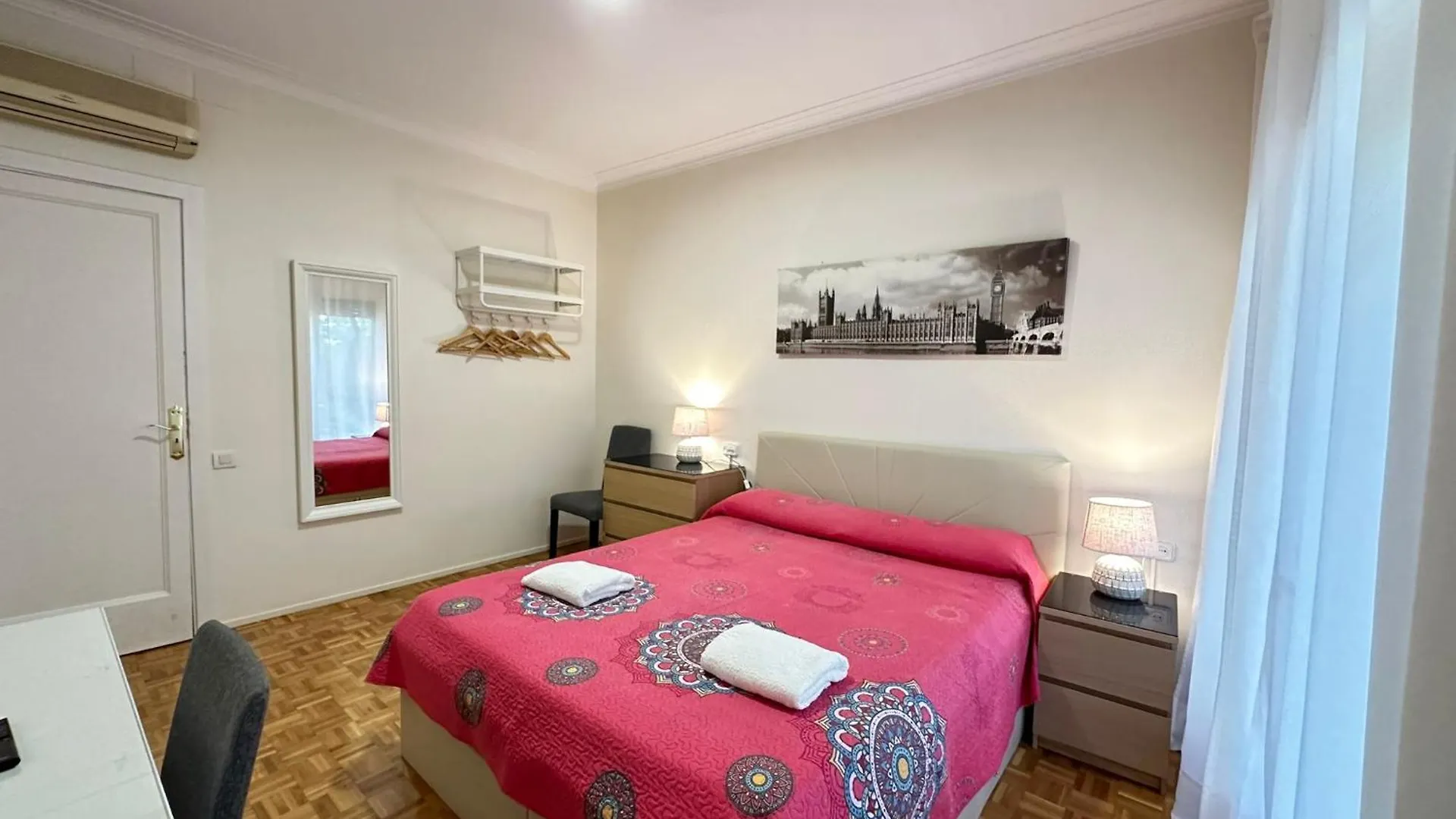 Rooms Villaroel Barcellona