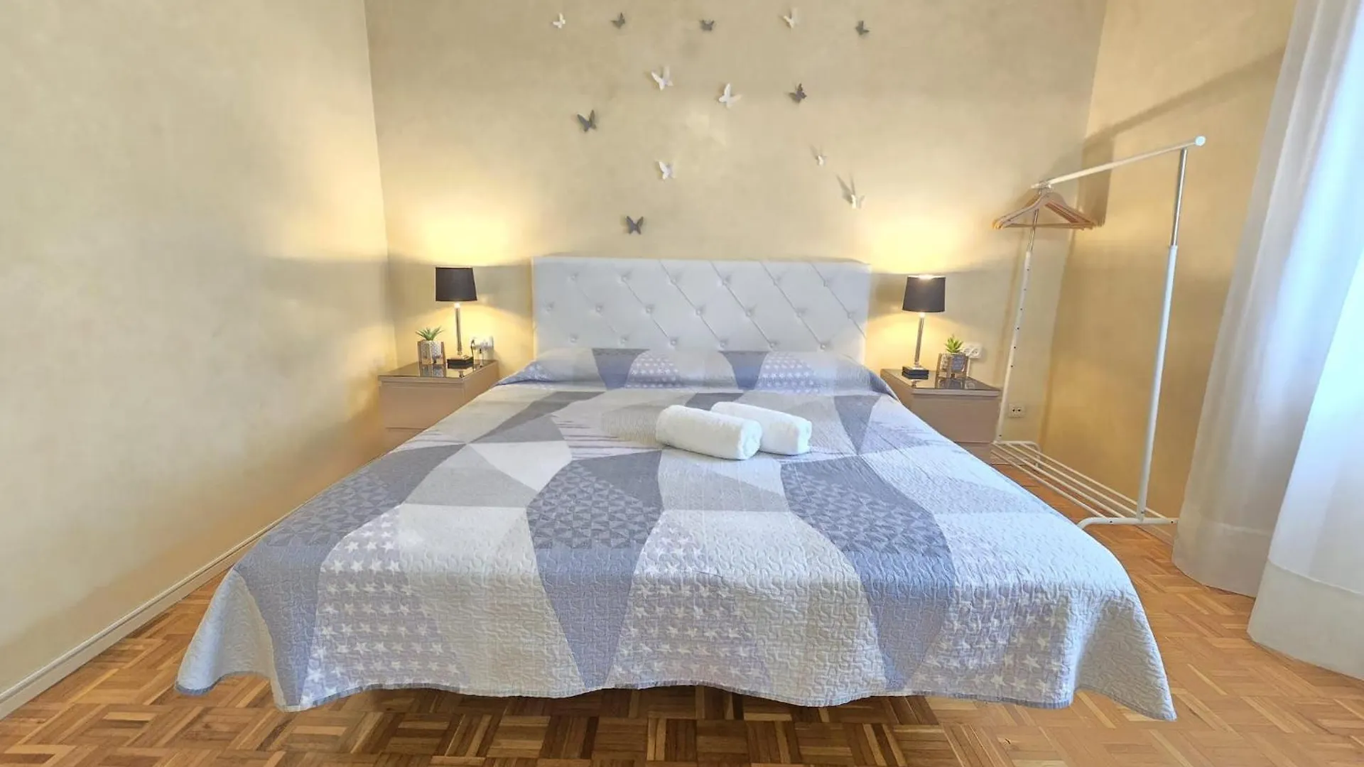 Rooms Villaroel Barcellona Spagna